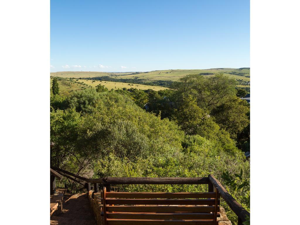 Mount Grace Hotel & Spa Magaliesburg Exterior foto View from the top of the stairs